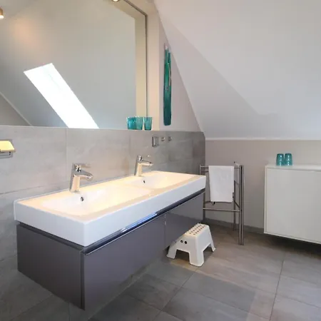 Appartement Haus Strandkieker Whg 4 *